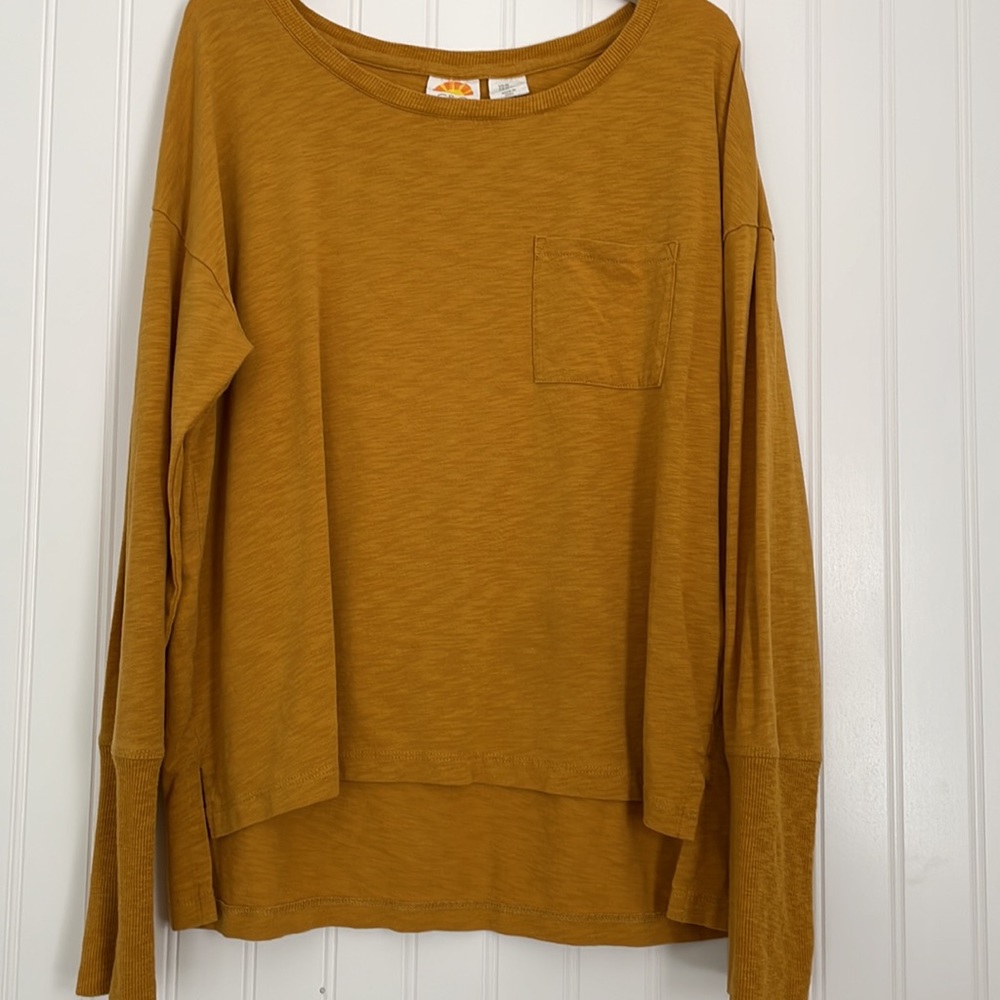 C&C Medium Fall Goldenrod top